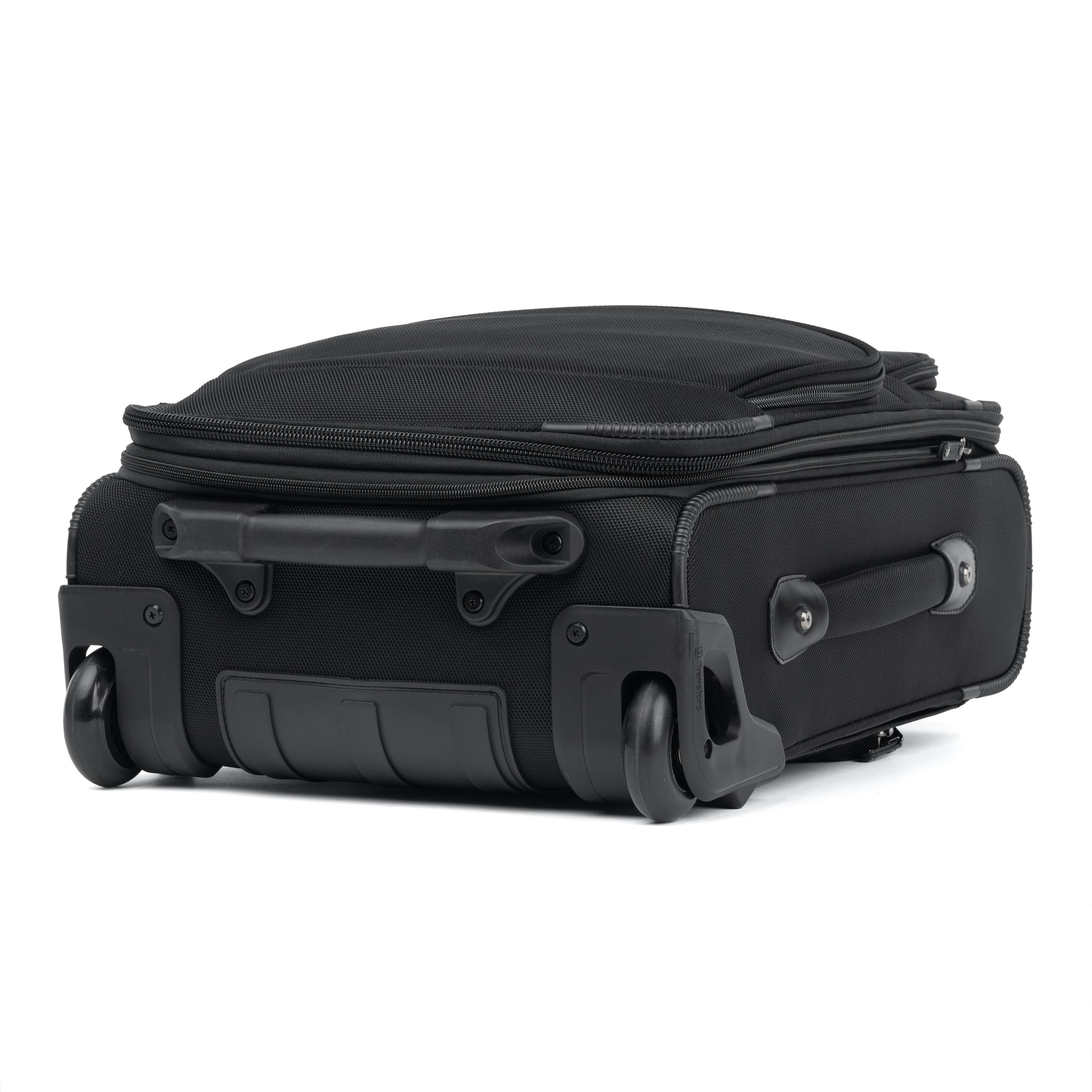 Travelpro® FlightCrew™ 5 Slim Expandable Rollaboard®