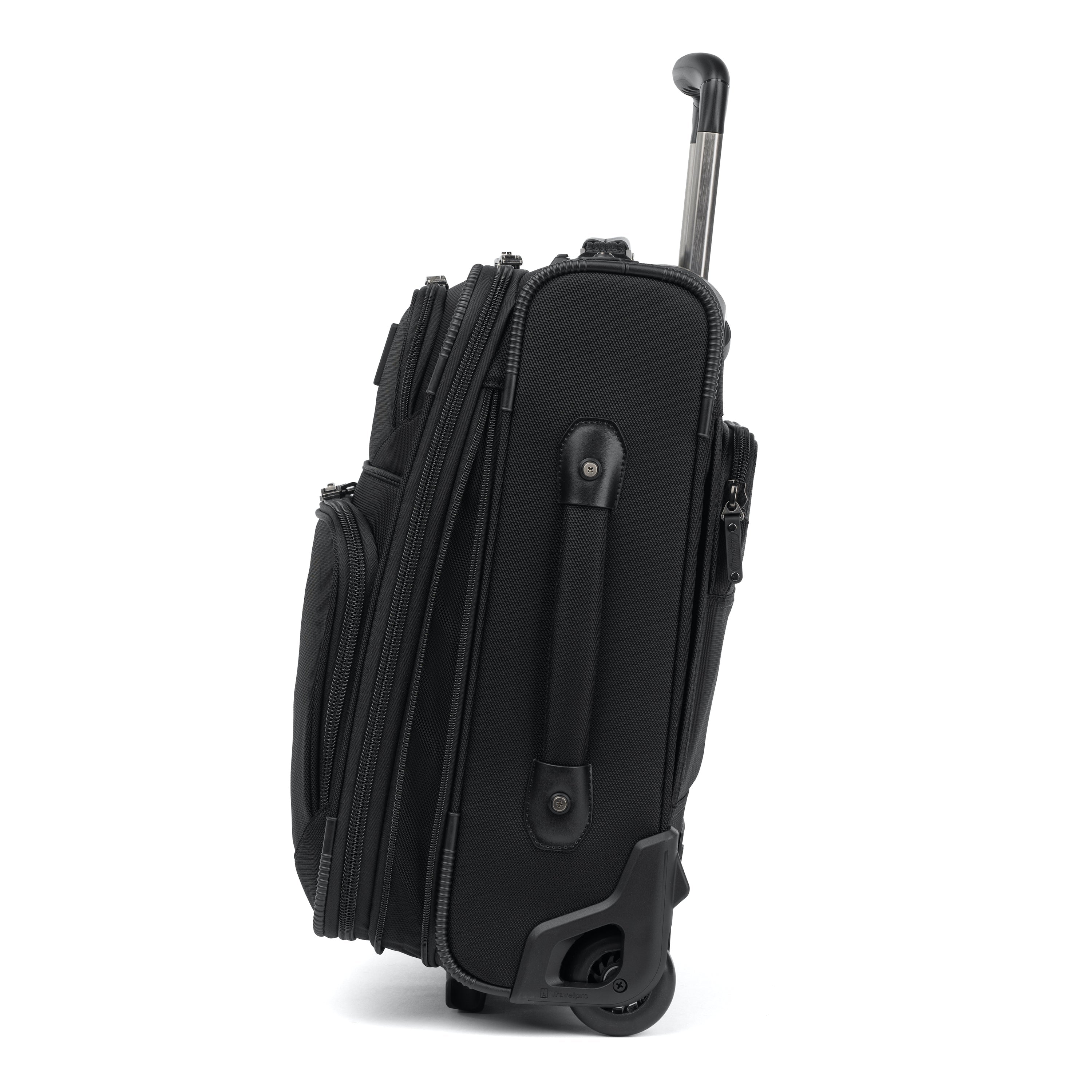 Travelpro® FlightCrew™ 5 Slim Expandable Rollaboard®