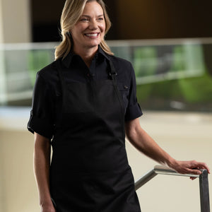 Black Apron w/Two Pockets